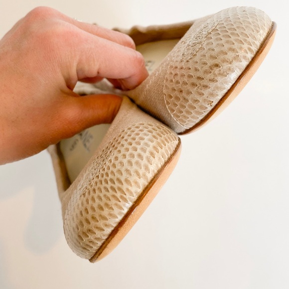 Authentic CHANEL Tan/Nude Ballet Flats - Picture 3 of 8